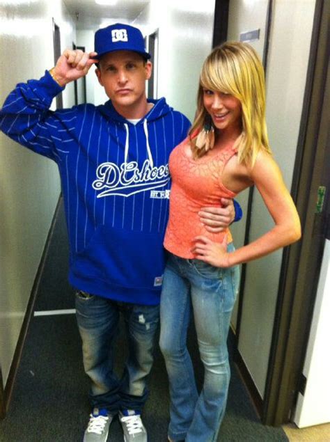 Story of How Rob Dyrdek and Wife Bryiana Noelle Flores Met. Bryiana Noelle Flores met her husband, Rob Dyrdek, online back in 2013. She says that the whole story is for another day, but it strongly connects to her Playboy feature. Like hundreds and thousands of men, Bryiana’s risqué photo also caught her future husband’s attention.